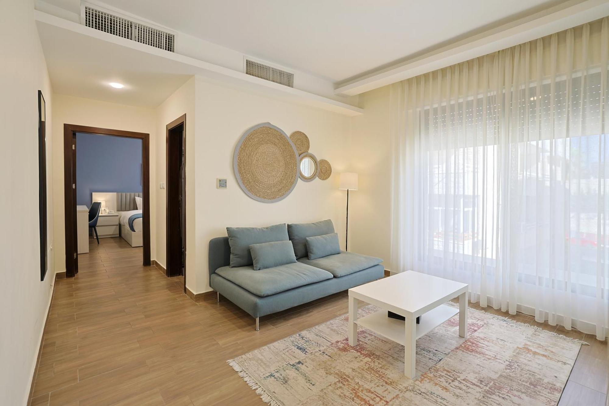 Aparthotel 46 Serviced *