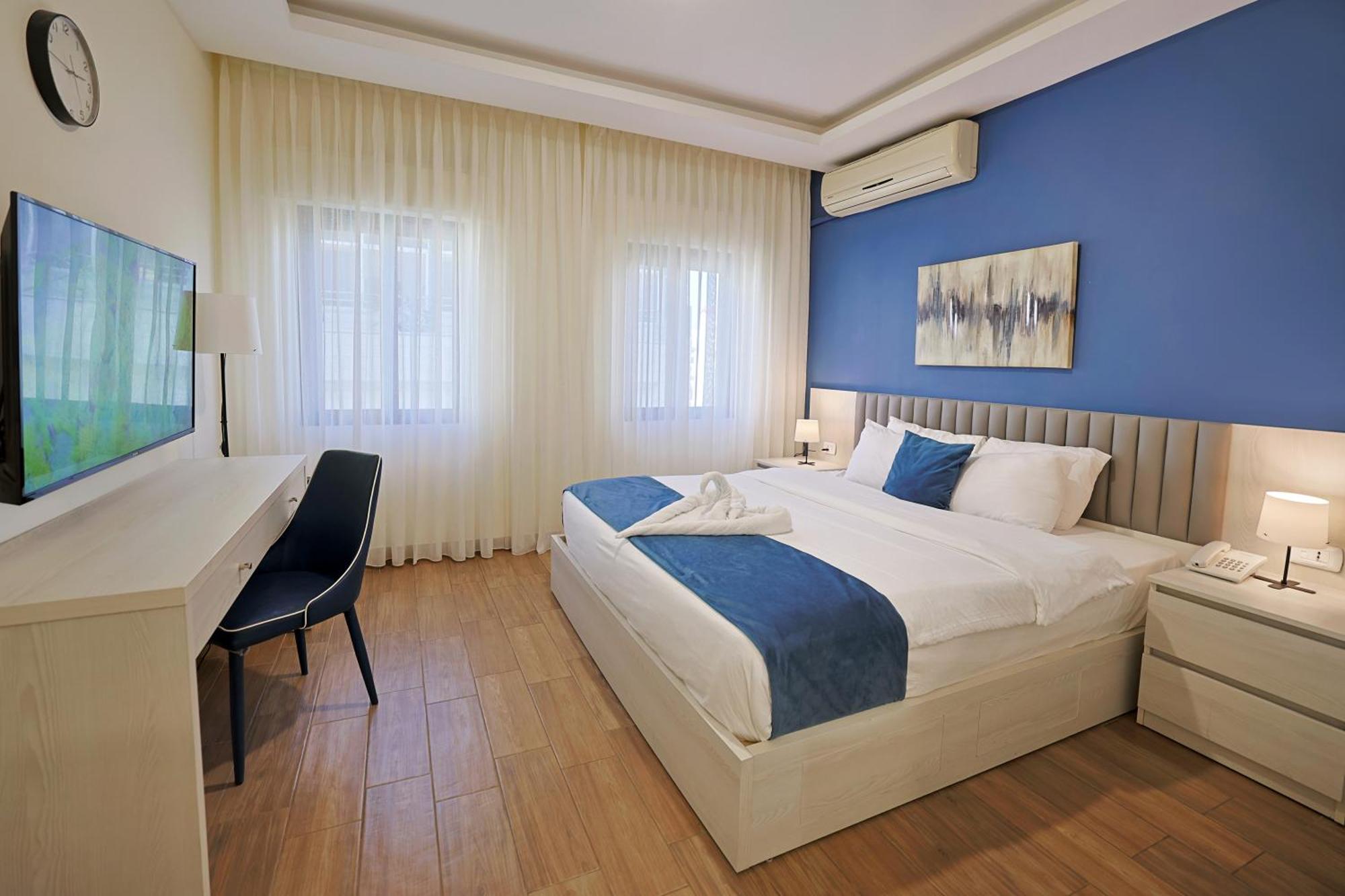 46 Serviced Aparthotel *