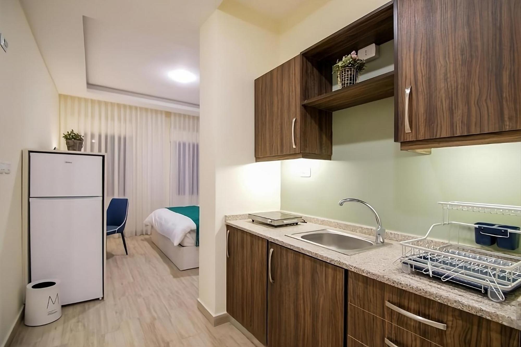 46 Serviced Aparthotel *